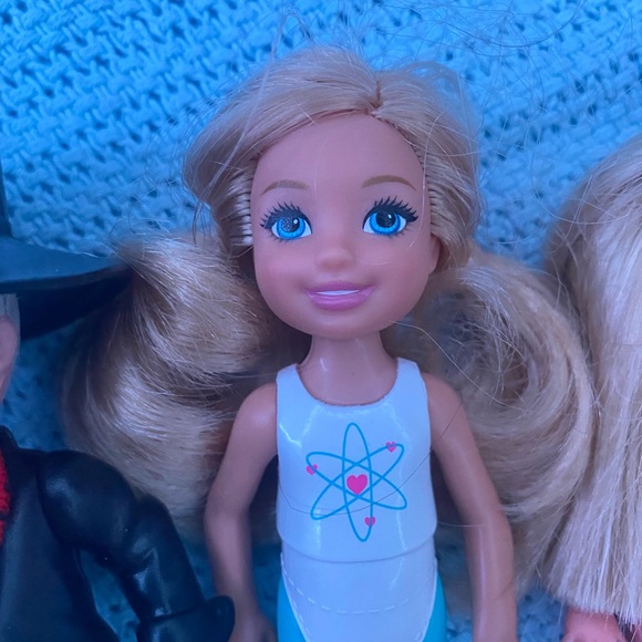 Random lot of kid dolls - Picture 4 of 5